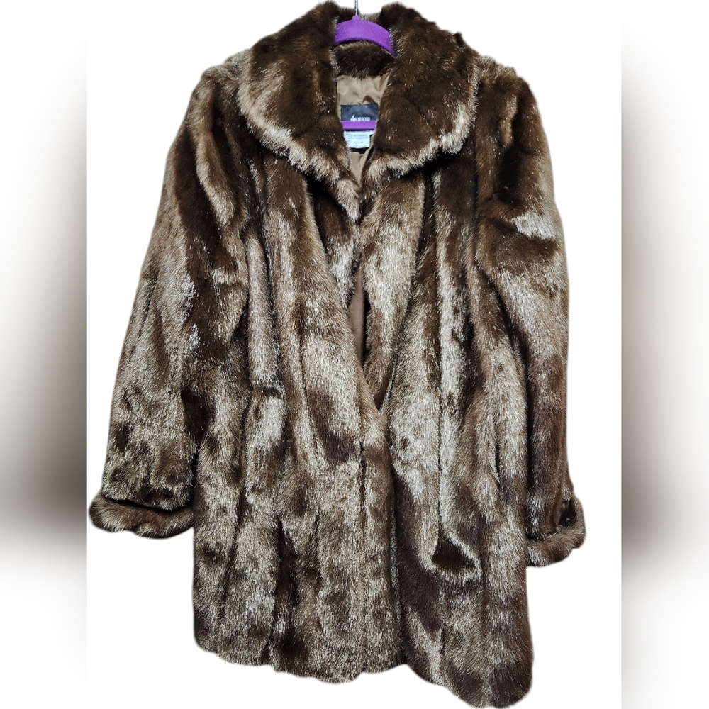 Dennis by Dennis Basso 100% Modacrylic Fur Coat Size Medium Women